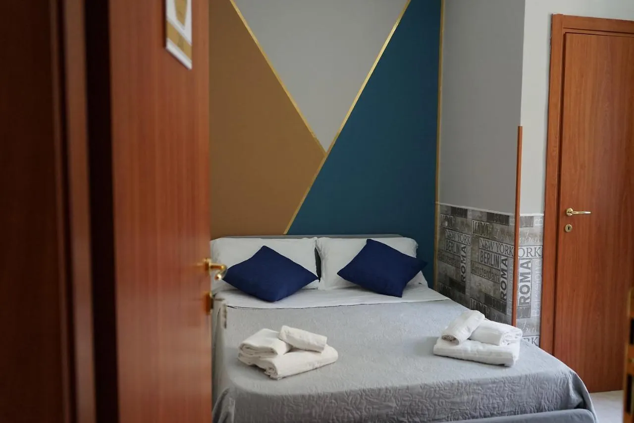 Royal Rooms Station Napoli 0*, Naples Italy