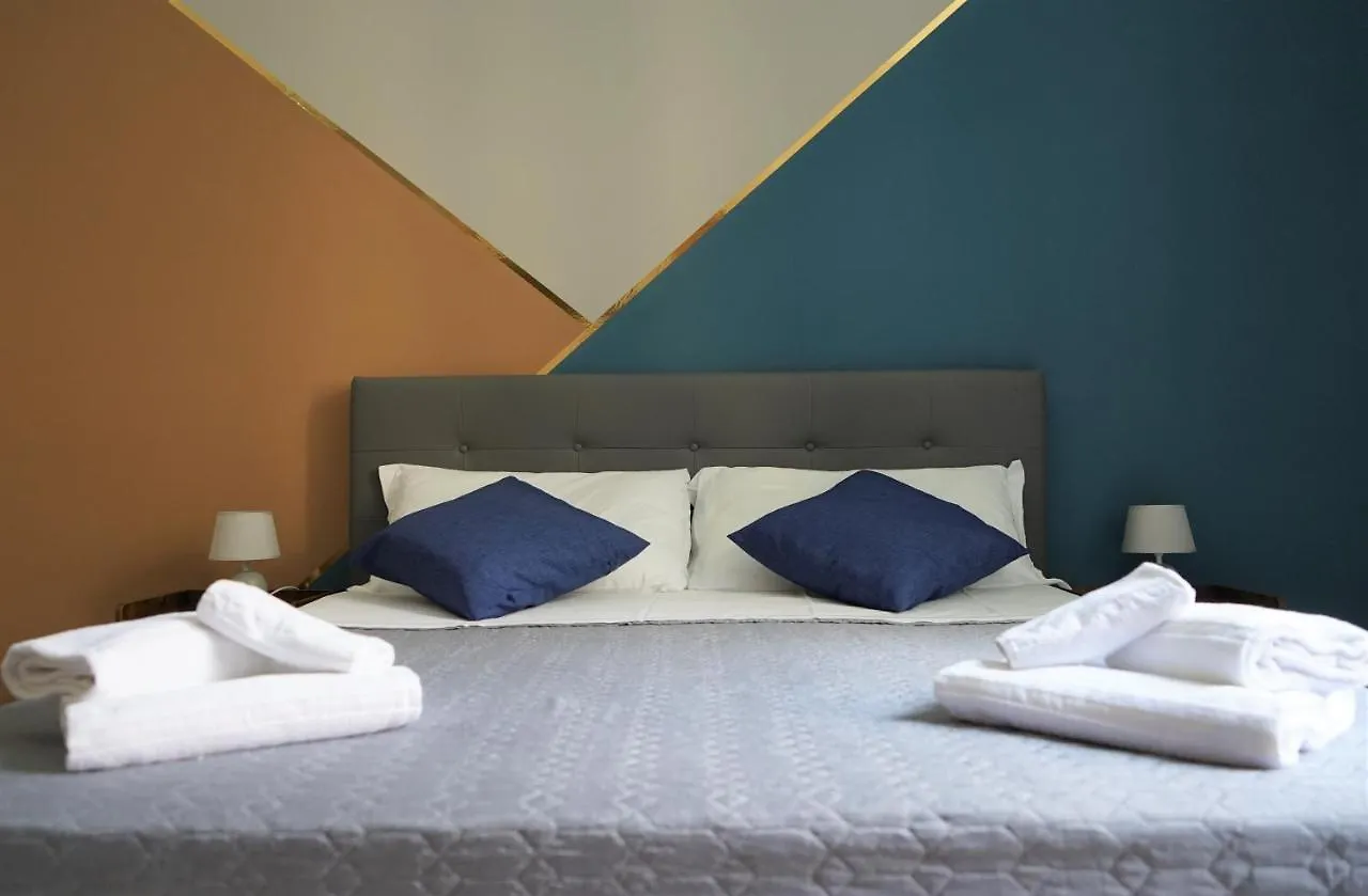 Royal Rooms Station Napoli Guest house Naples
