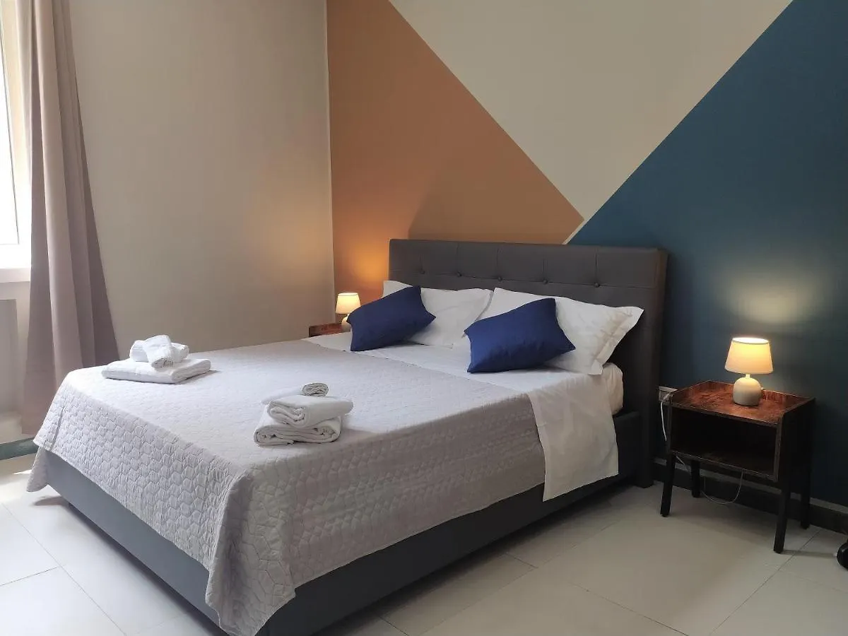 Royal Rooms Station Napoli Guest house Naples