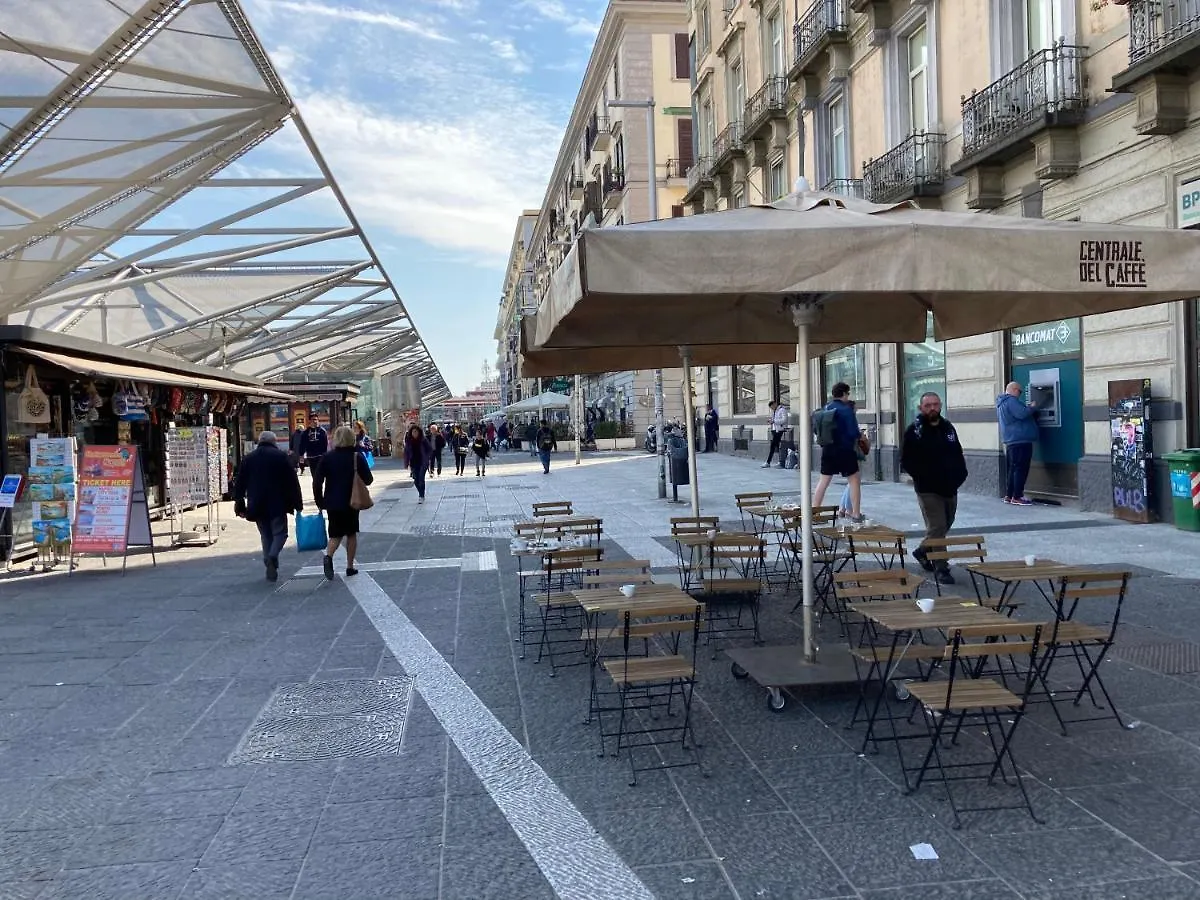 Royal Rooms Station Napoli 0*, Naples