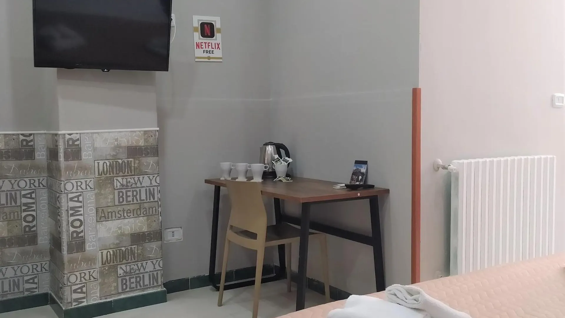Royal Rooms Station Napoli Guest house Naples