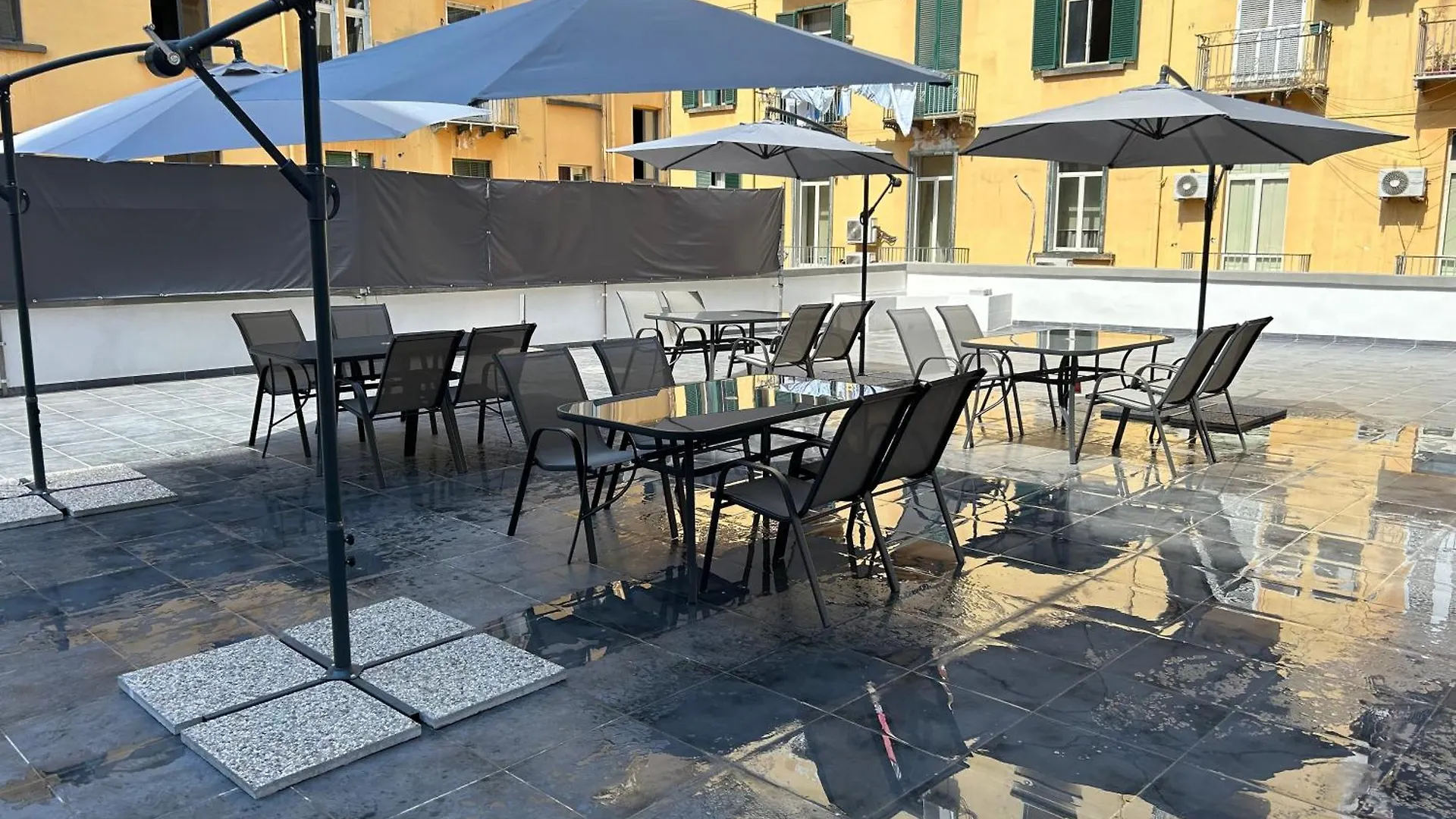 Royal Rooms Station Napoli Guest house Naples